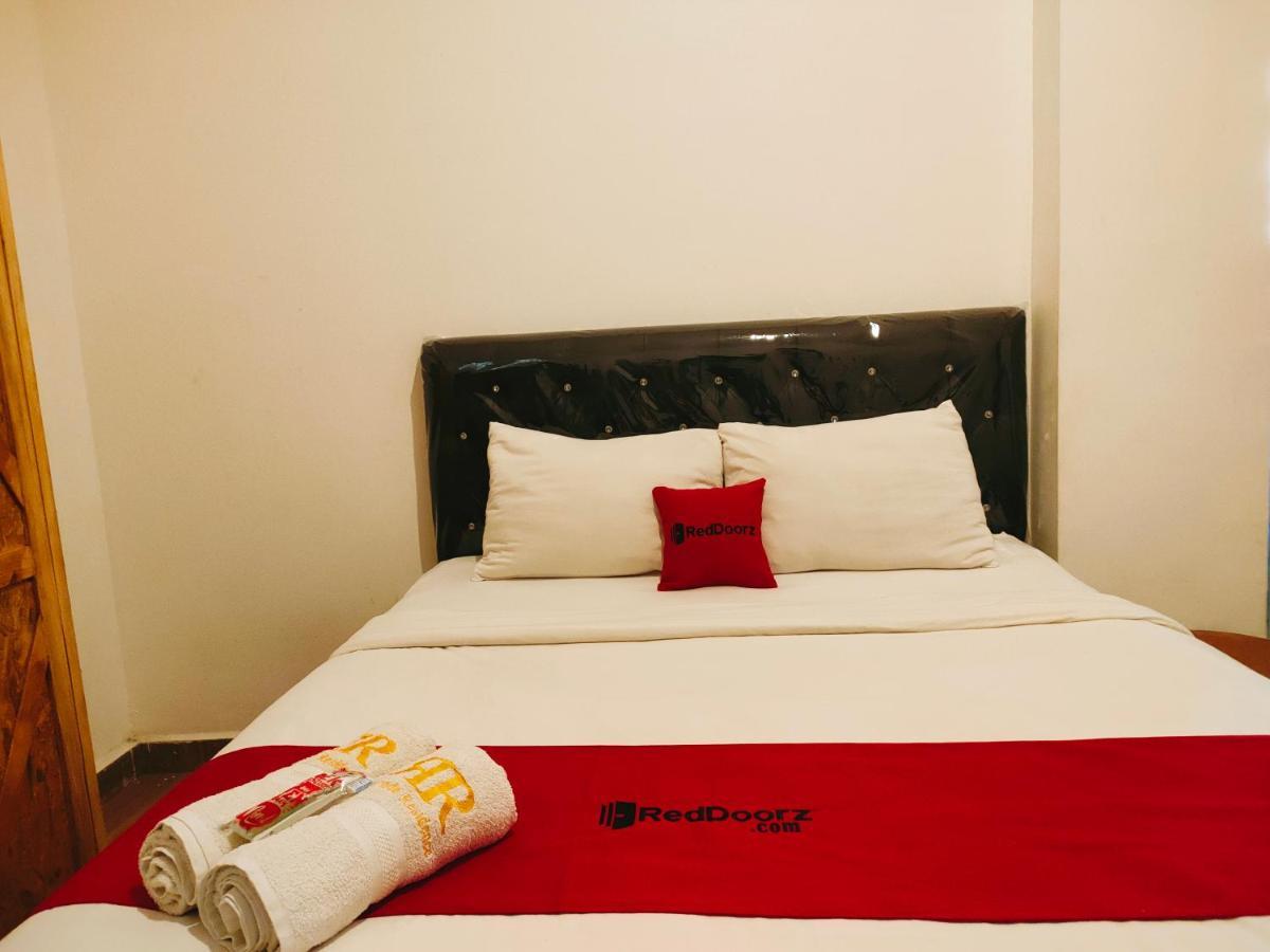 Reddoorz At Sukomanunggal Sorabaya Extérieur photo