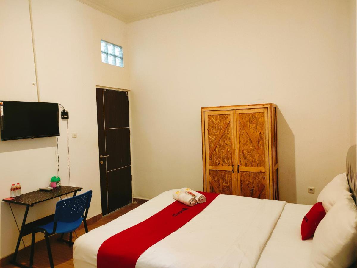 Reddoorz At Sukomanunggal Sorabaya Extérieur photo
