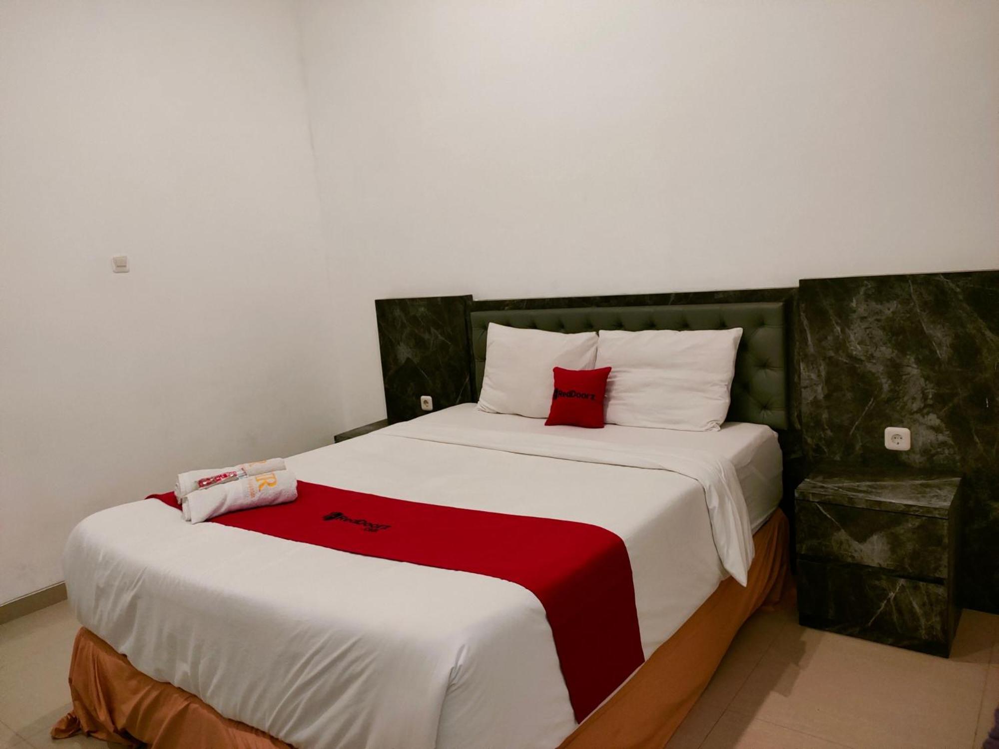 Reddoorz At Sukomanunggal Sorabaya Extérieur photo